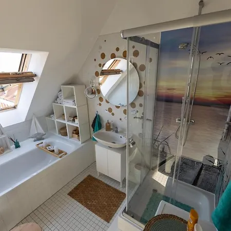 아파트 Breeze Maisonette In Leipzig, Balkon Und